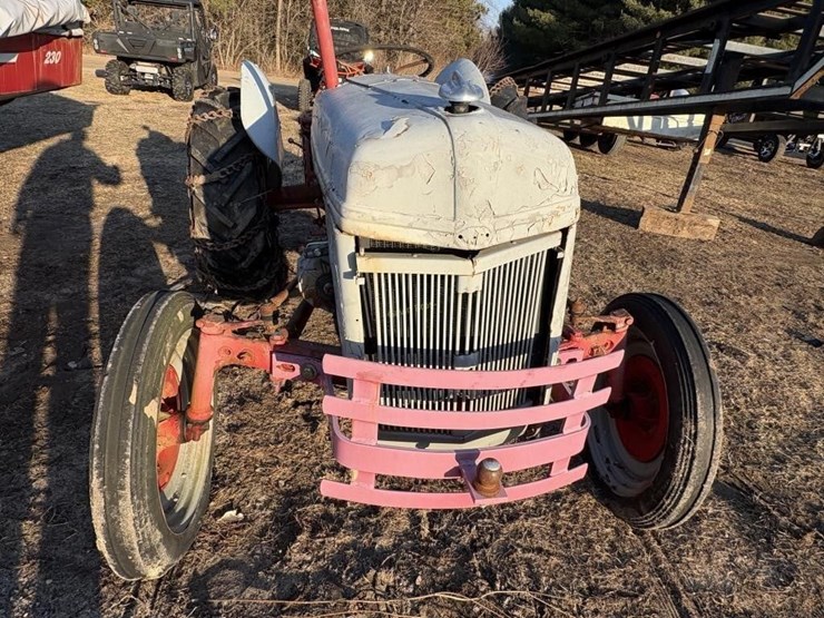 ford-tractor-image-2