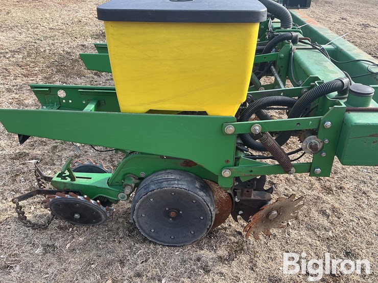 john-deere-2630-image-9