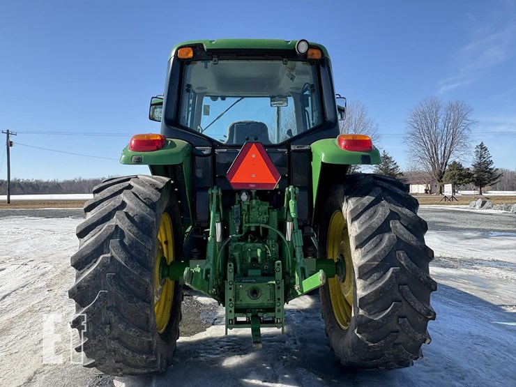 2011-john-deere-7130-image-12