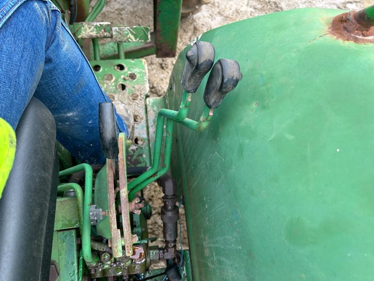 john-deere-1050-image-27