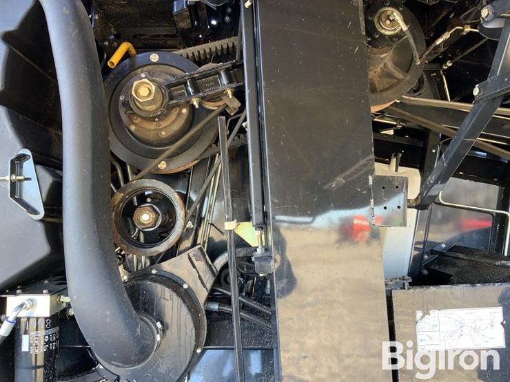 2015-new-holland-cr8.90-image-20