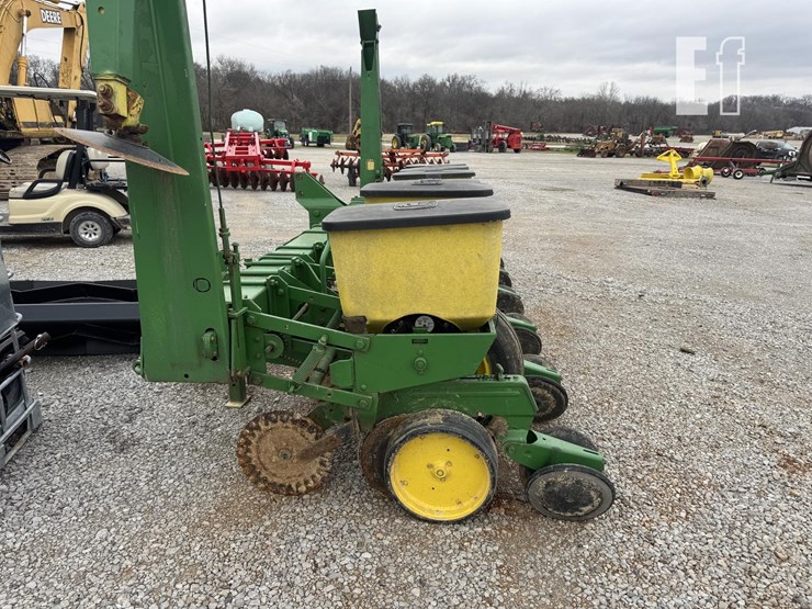 john-deere-7100-image-9