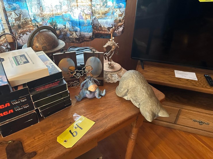 rustic-wall-displays-&-vintage-films-image-11