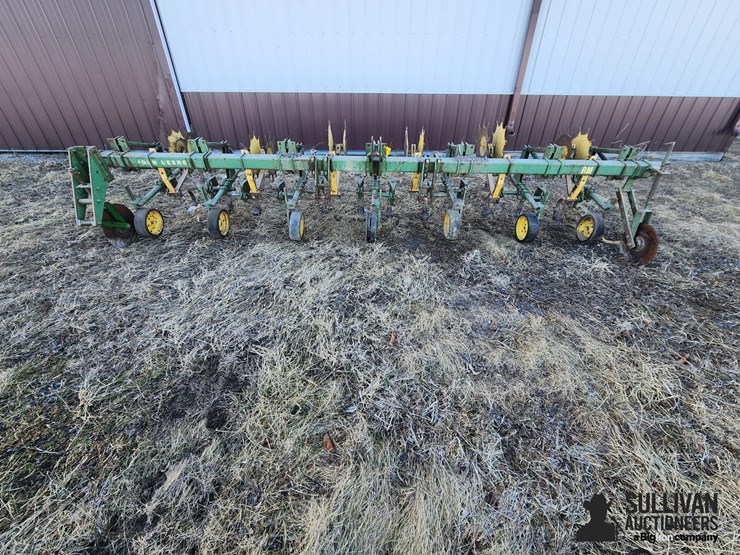 john-deere-er104-6r30"-cultivator-image-2