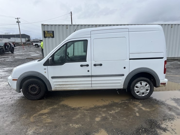 2011-ford-transit-image-7