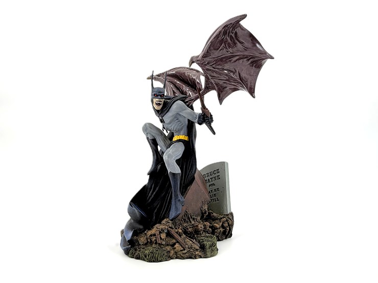 #1055-•-batman-dc-direct-vampire-statue-image-4
