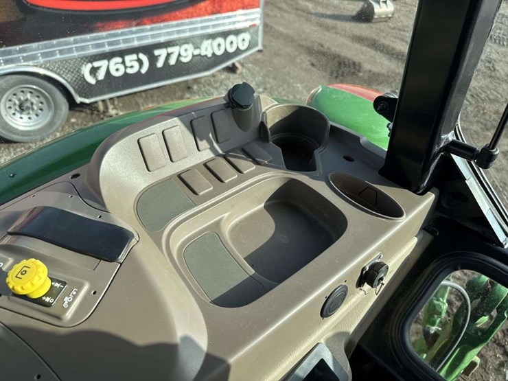 john-deere-6115d-image-22