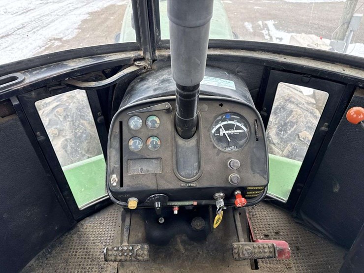 john-deere-8440-image-22