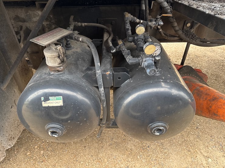 2016-ford-f750-xl-image-30