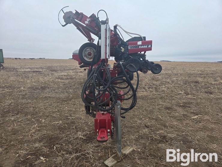 case-ih-1200-image-2