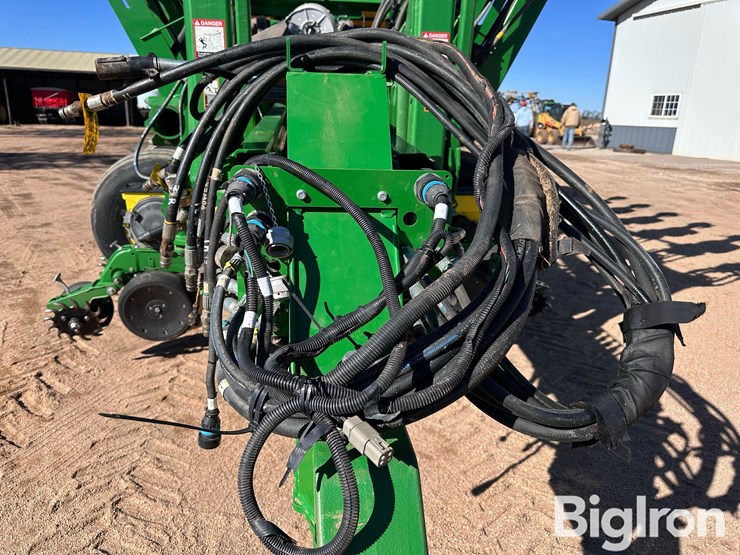 2015-john-deere-1795-image-9