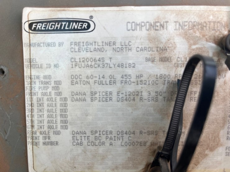 2007-freightliner-columbia-120-image-17