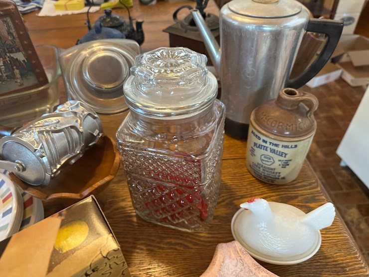 misc.-glassware-&-kitchen-supplies-image-9