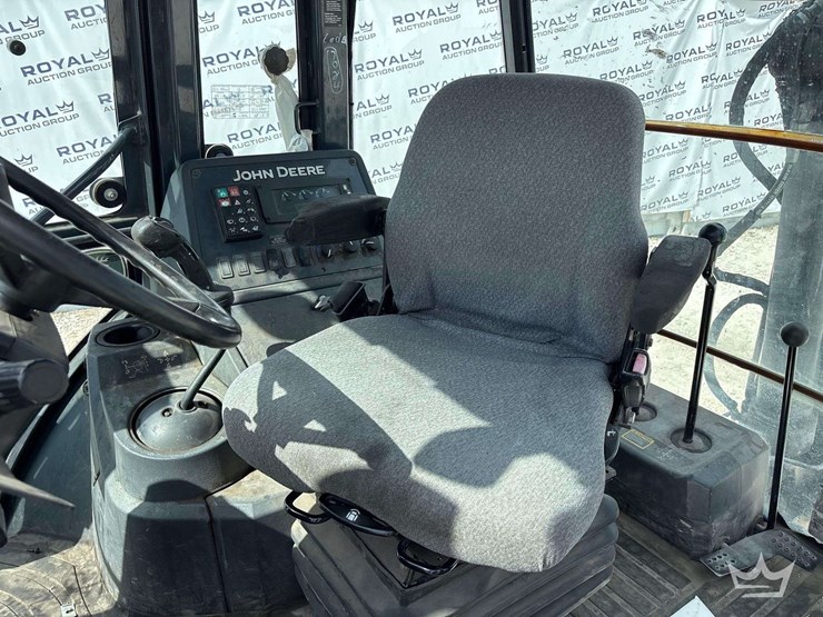 2014-deere-310sk-image-23