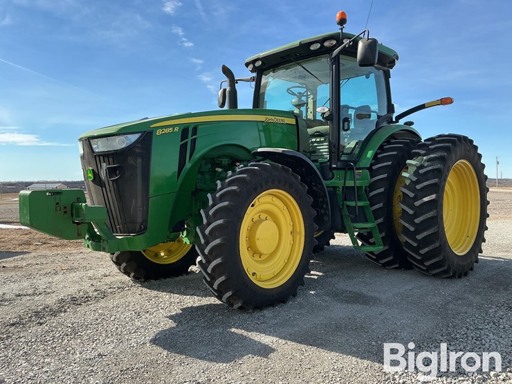 2011-john-deere-8285r-image-1