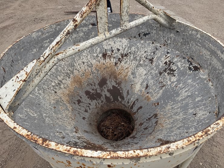 #2786-•-2022-garbro-concrete-bucket-with-chute-image-4