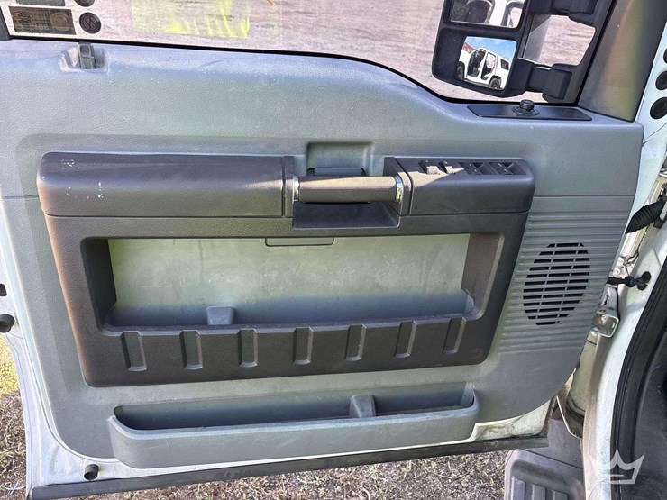 2013-ford-f350-image-11