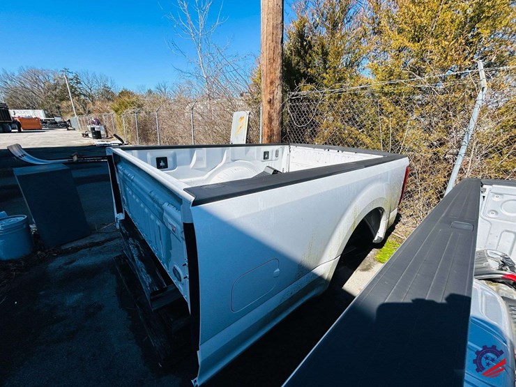 2017-ford-truck-bed-image-1