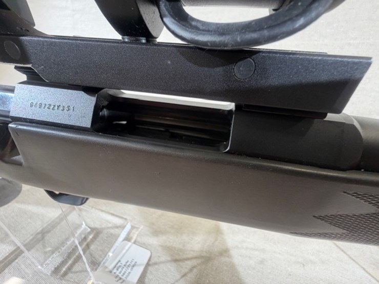 #215-•-browning-a-bolt-rifle-image-52