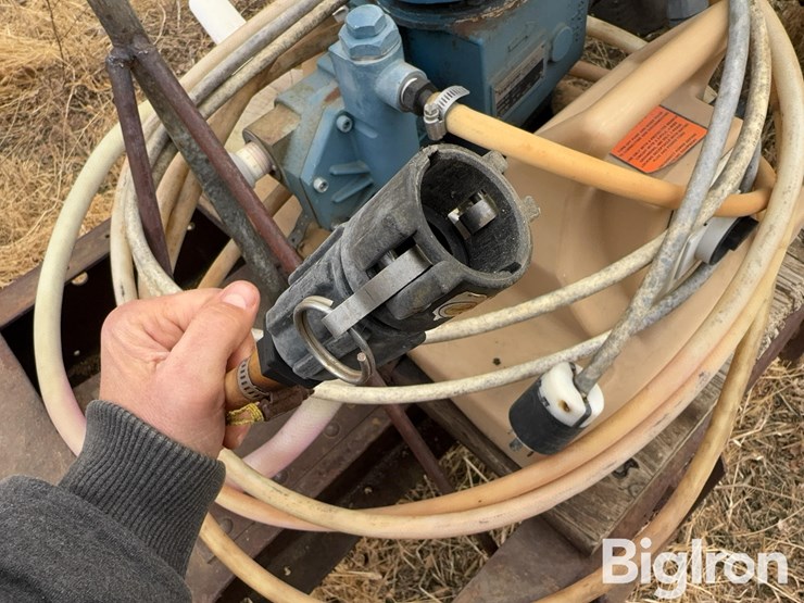 1000-gal-fertilizer-tank-trailer-w/neptune-chemigation-pump-image-16