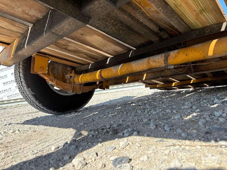 1984-charles-machine-works-s4a-s/a-tilt-deck-trailer-image-17