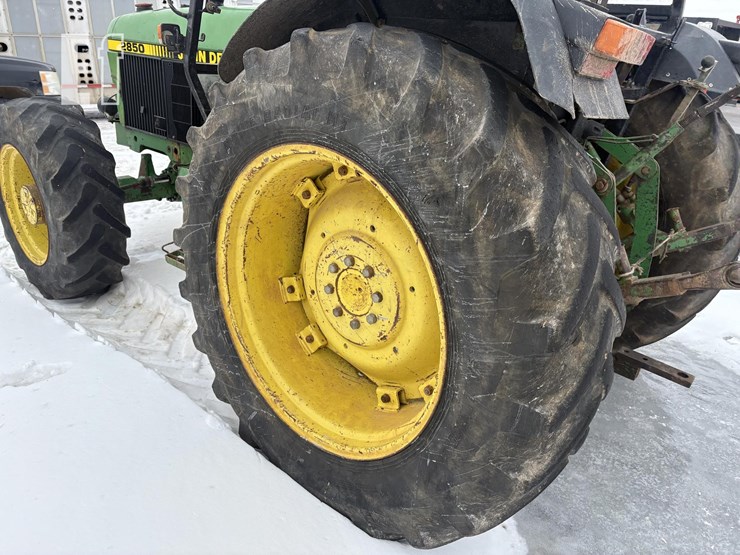 john-deere-2850-image-7