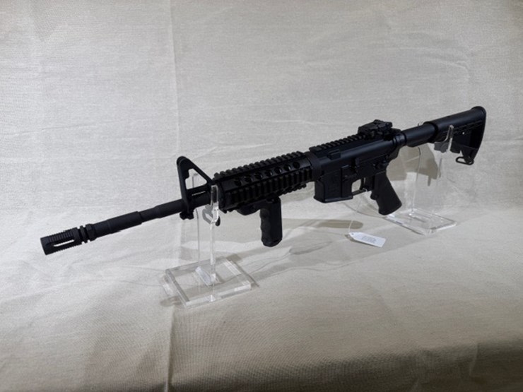 #213-•-bushmaster-model-xm15-e2s-ar-rifle-image-2