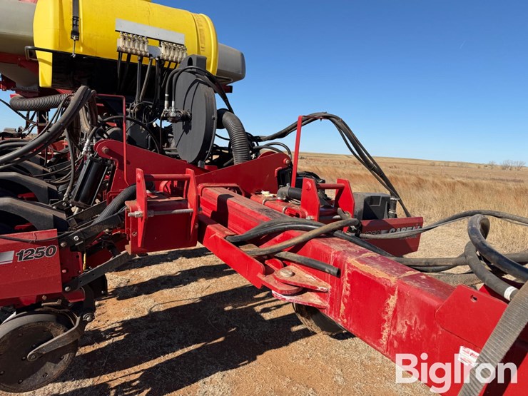 case-ih-1250-image-18