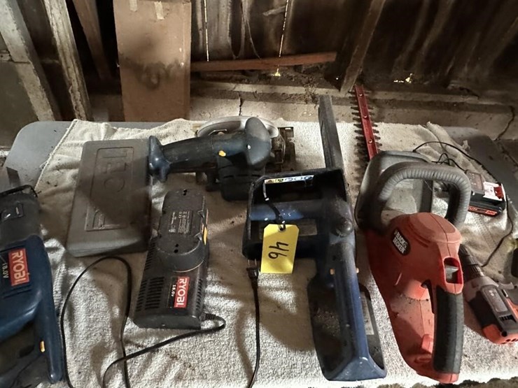 power-tools-&-bag-image-3