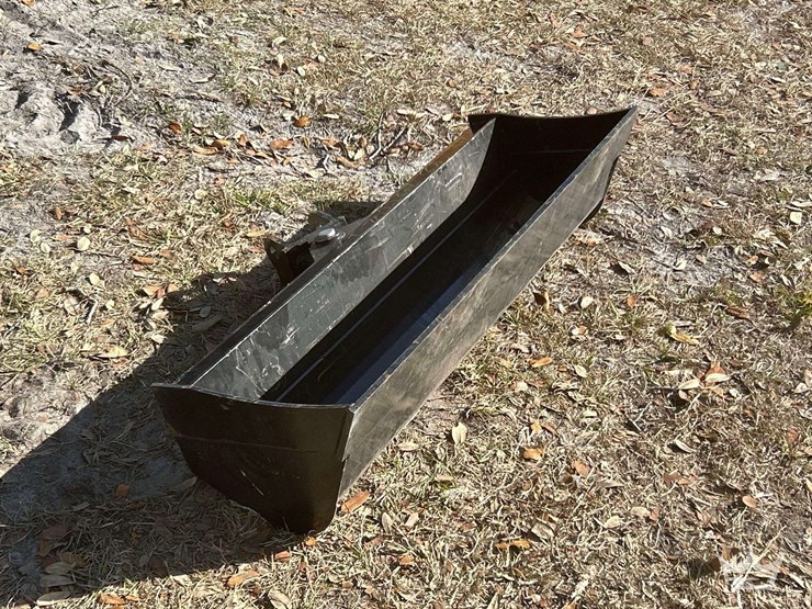 2025-40in-tilt-bucket-excavator-attachment-image-2