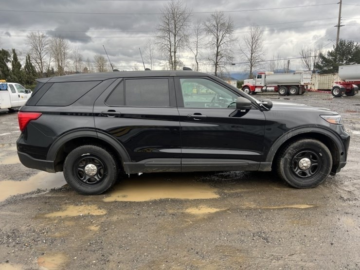 2019-ford-explorer-image-3