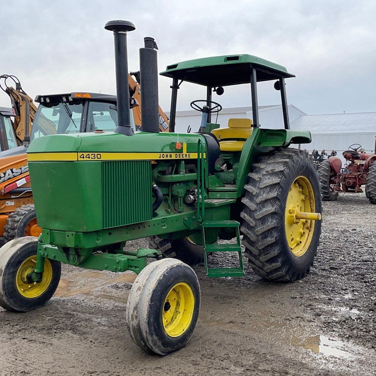1977 JOHN DEERE 4430