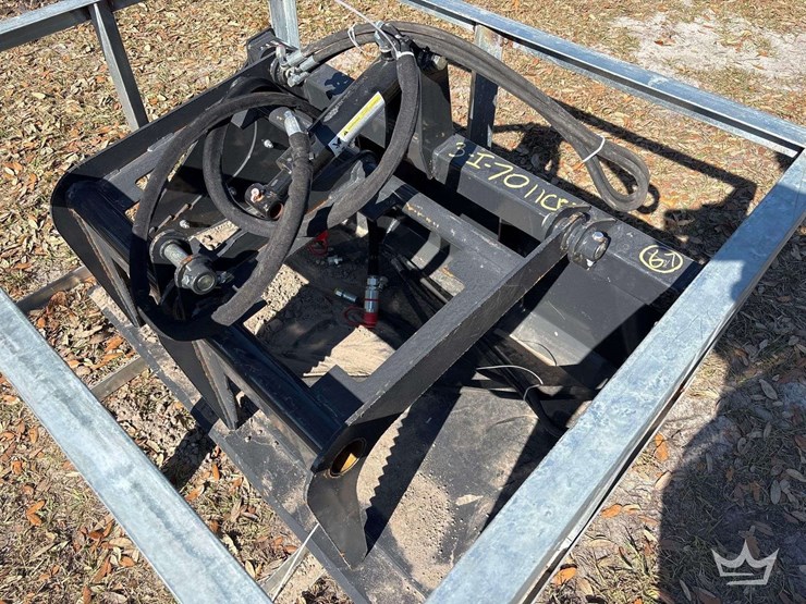 2025-landhonor-mgb-72-44w-rotating-grapple-skid-steer-attachment-image-3