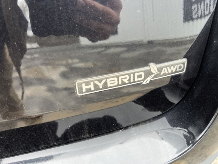 2019-ford-explorer-image-21