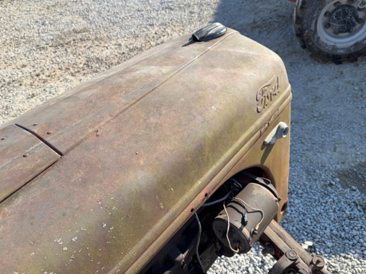 ford-tractor-image-11