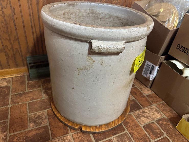 red-wing-10-gallon-crock-image-7