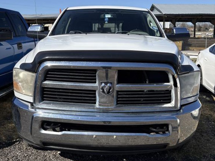 2012-dodge-ram-2500-image-2