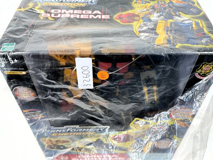 #32600-•-transformers-energon-omega-supreme-action-figure-image-7