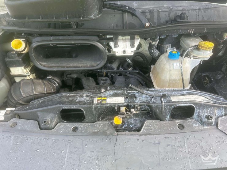 2016-ram-promaster-2500-image-14