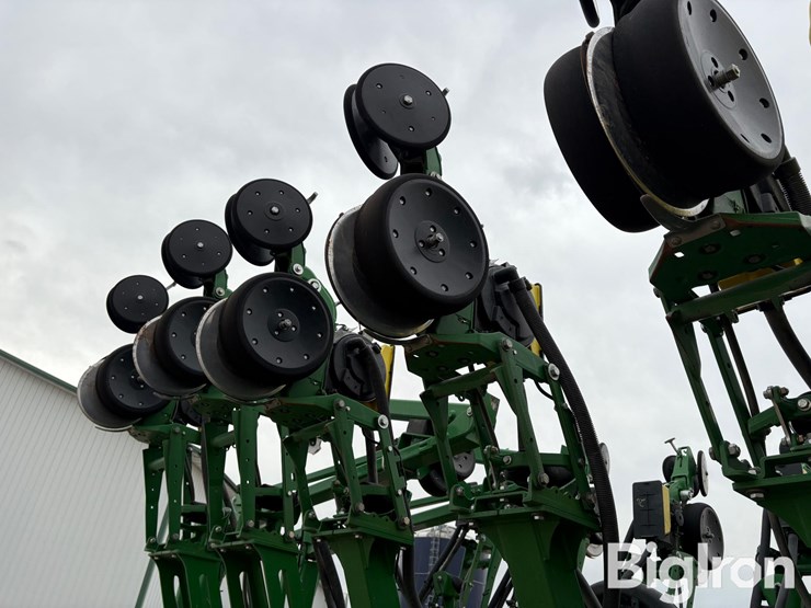 2015-john-deere-1795-image-12