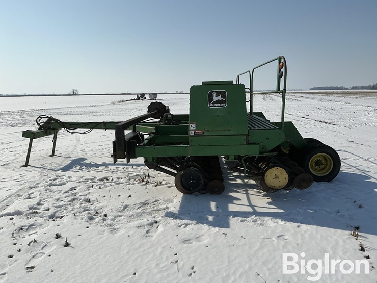 john-deere-750-image-8