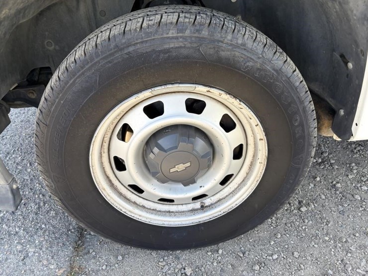 2011-chevrolet-colorado-image-23