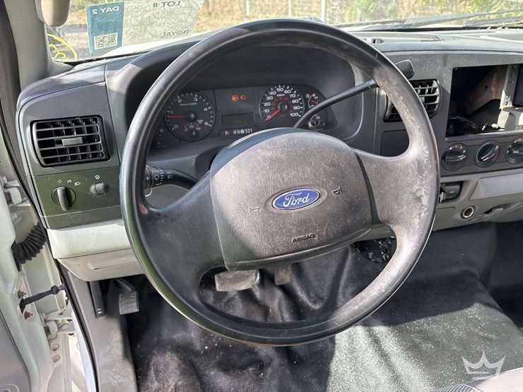 2006-ford-f350-image-13