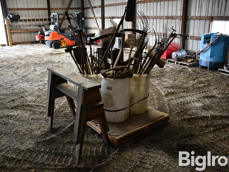 pallet-of-farm-support-image-7