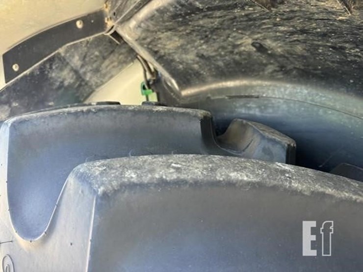 2009-john-deere-8330-image-7