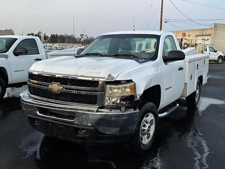 2011-chevrolet-2500-image-1