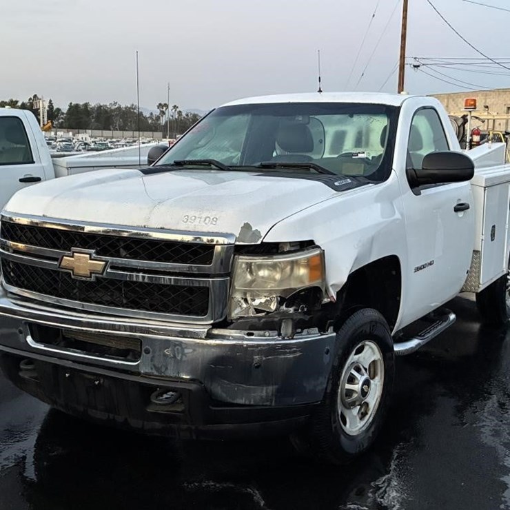 2011 CHEVROLET 2500