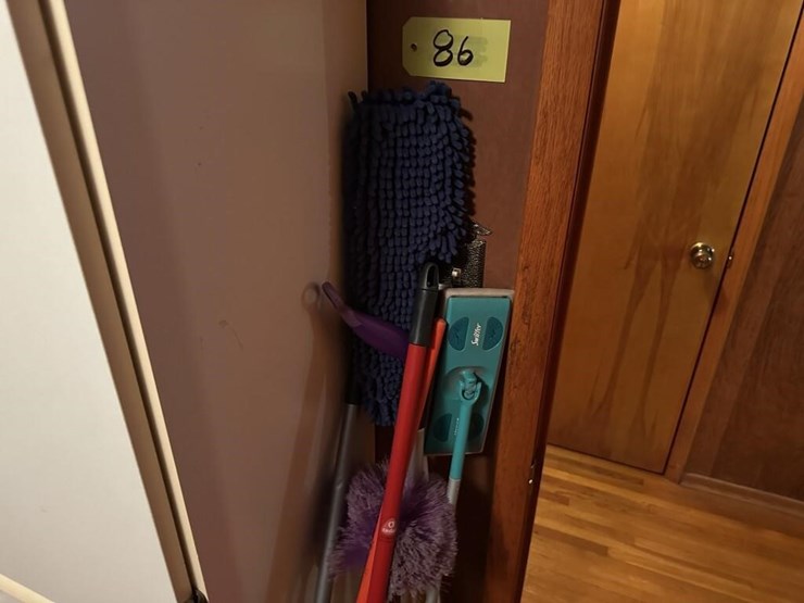 misc.-cleaning-supplies-image-3