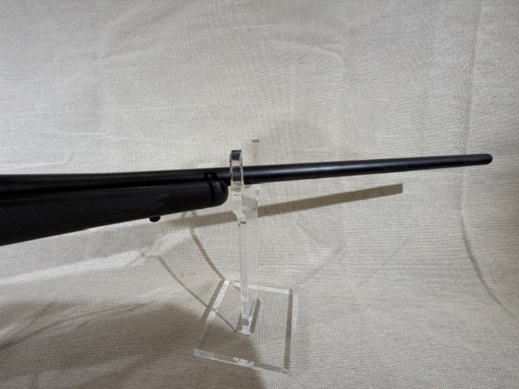 #215-•-browning-a-bolt-rifle-image-44