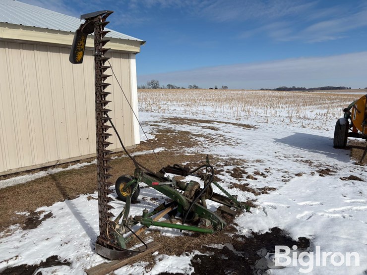 john-deere-8-image-3